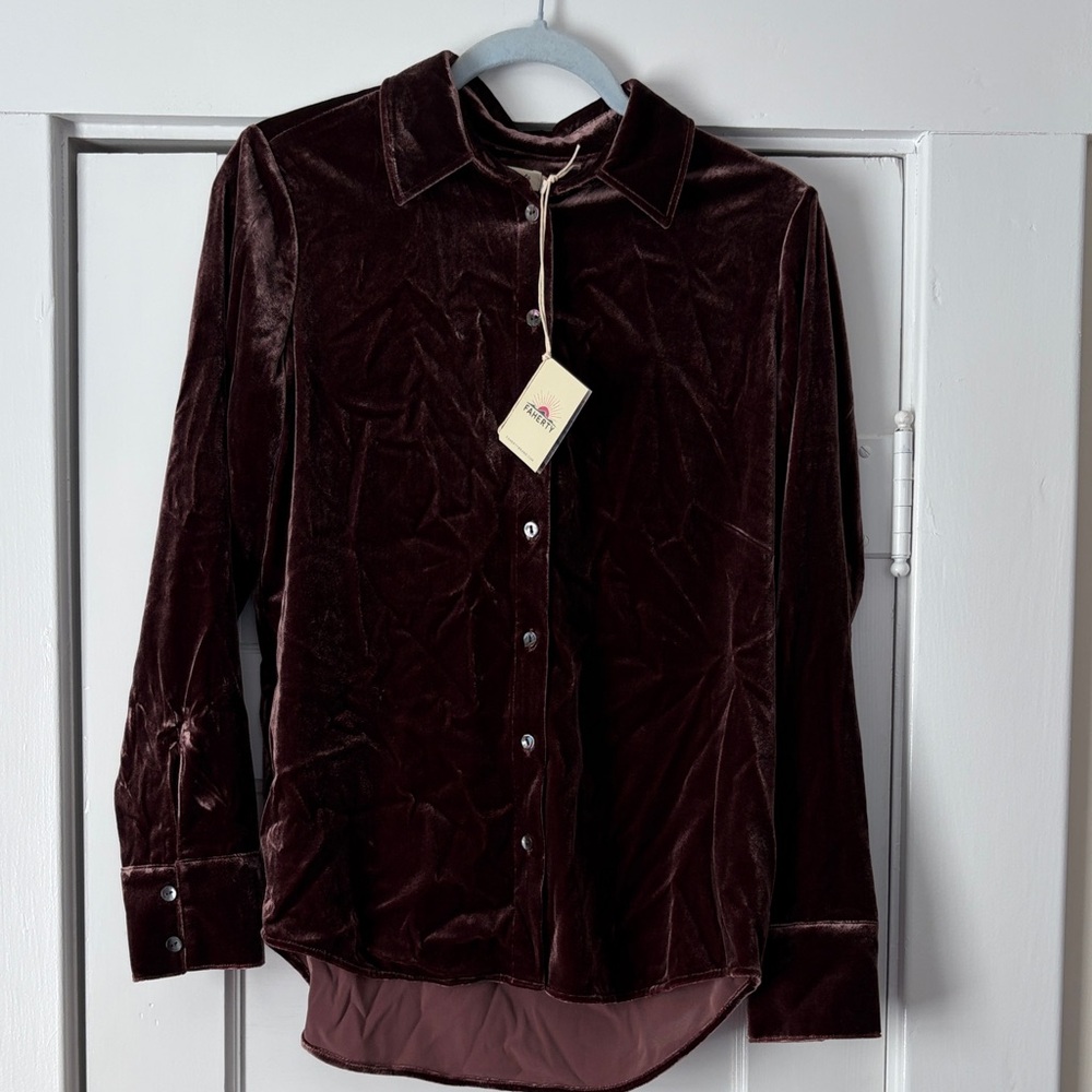 Faherty Stretch Silk Velvet Genevieve Shirt in the huckleberry